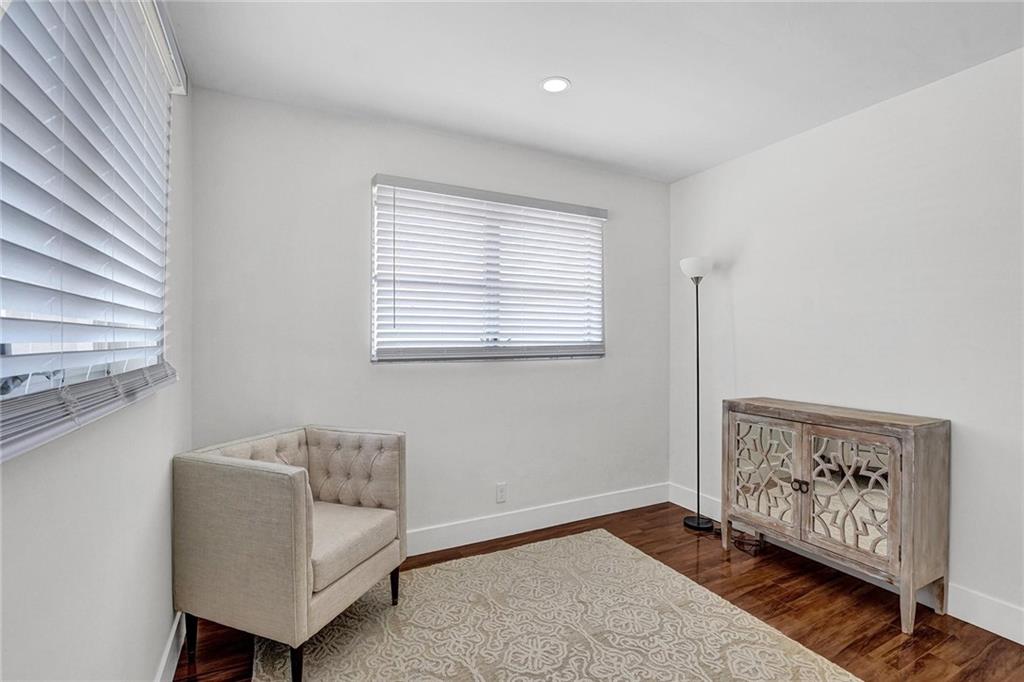 2136 NE 56th Pl
