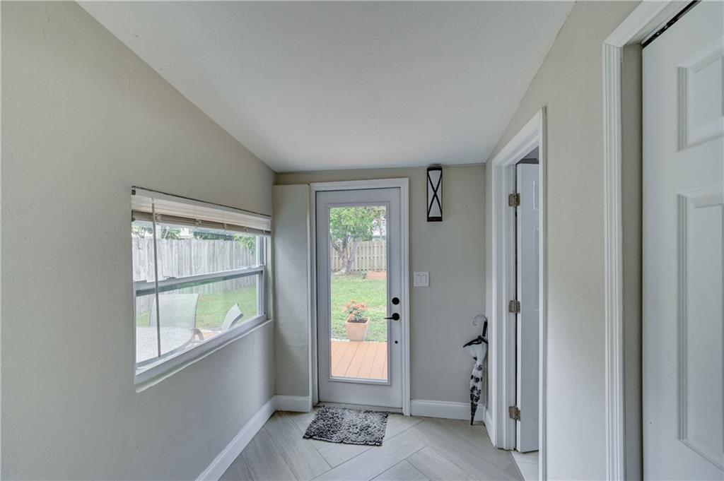 101 NE 47th CT