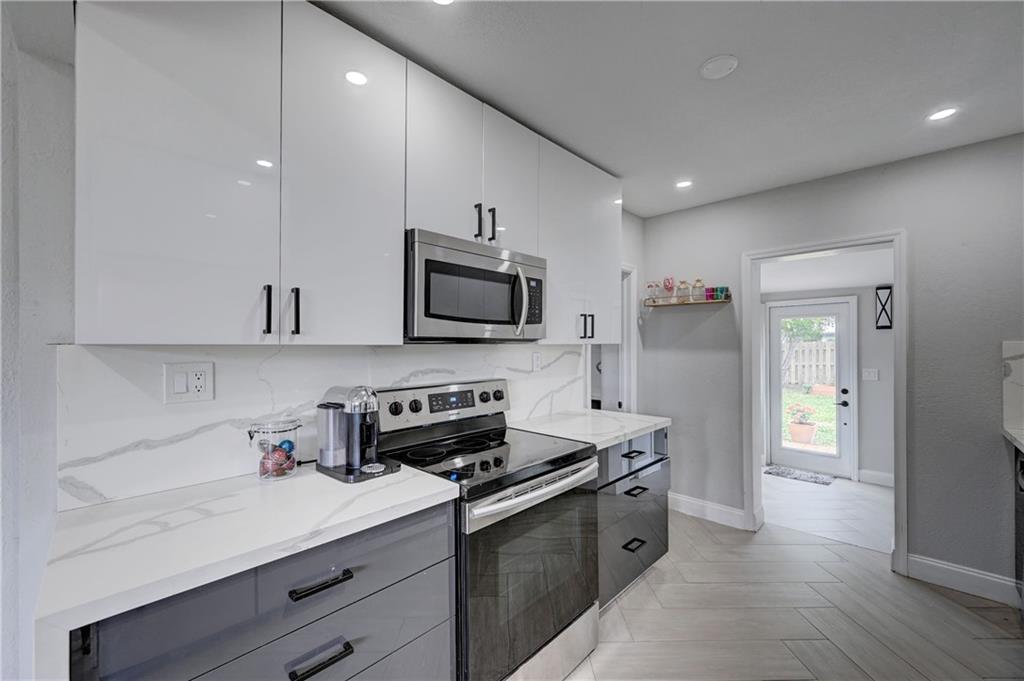 101 NE 47th CT