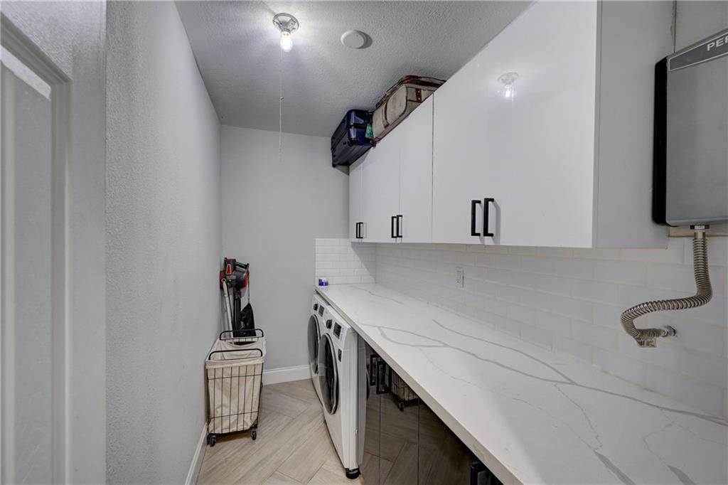 101 NE 47th CT
