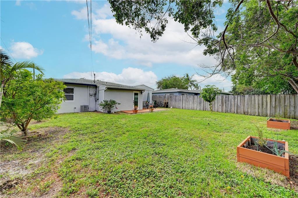 101 NE 47th CT