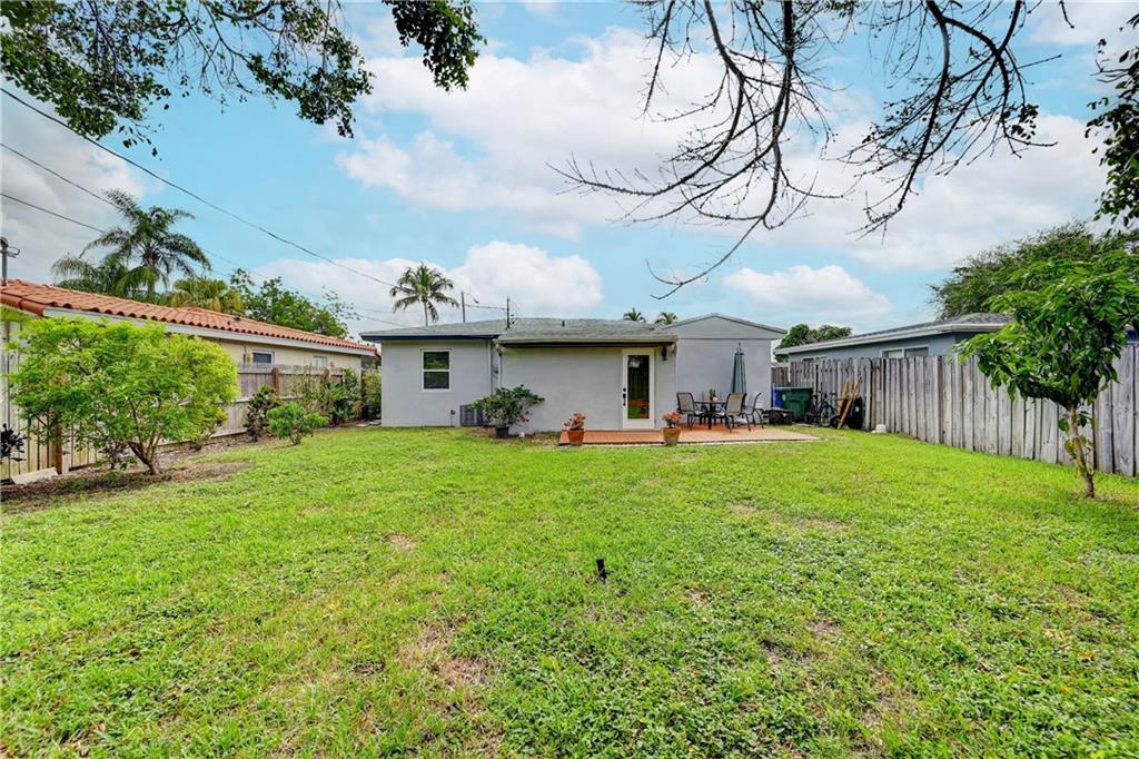 101 NE 47th CT
