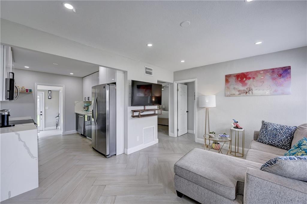 101 NE 47th CT