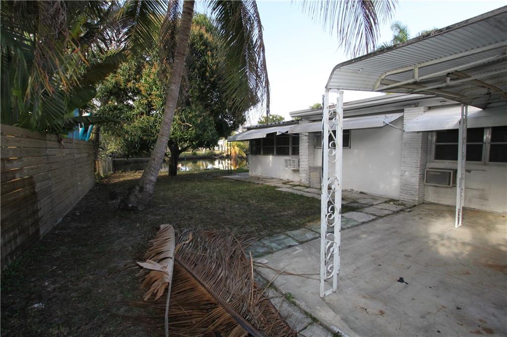 3421 NW 5th Ave