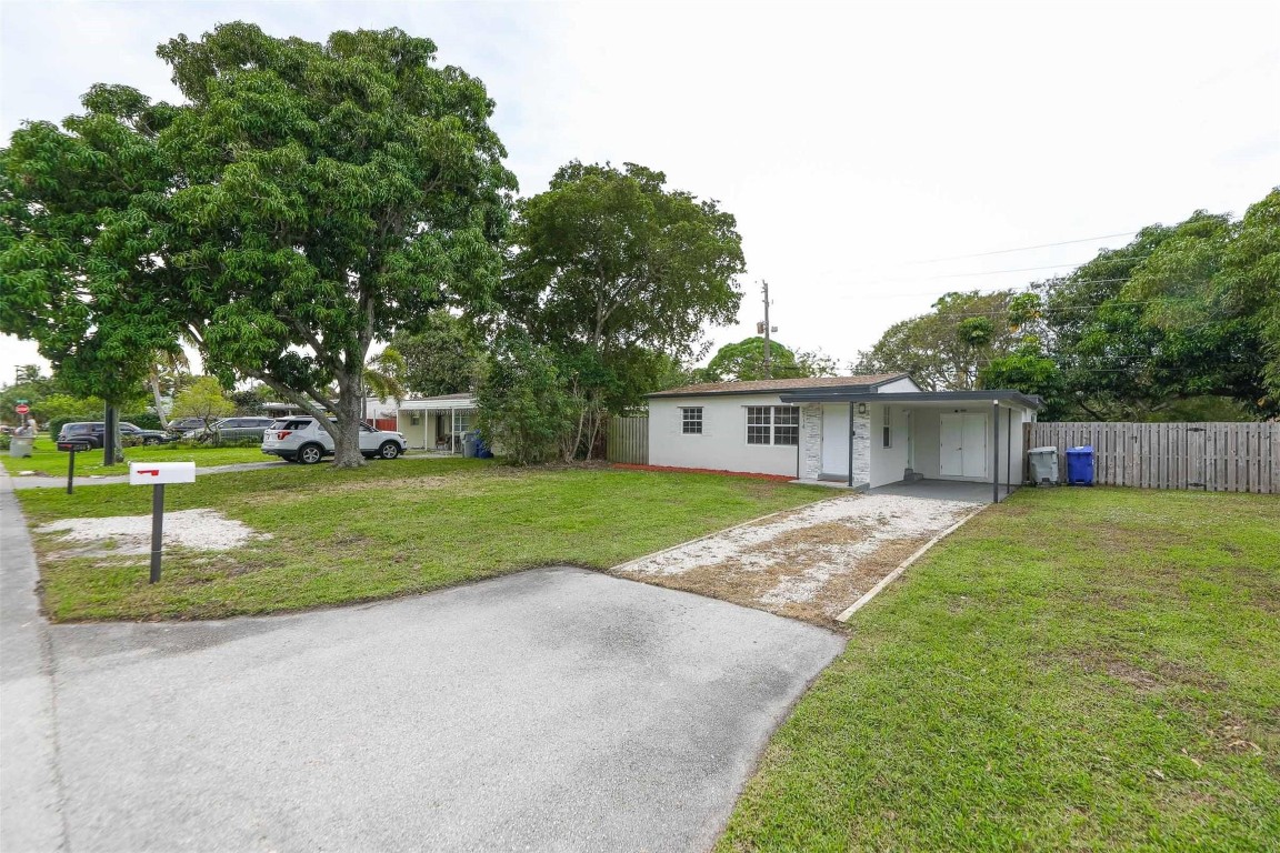 2714 NE 13TH TERRACE