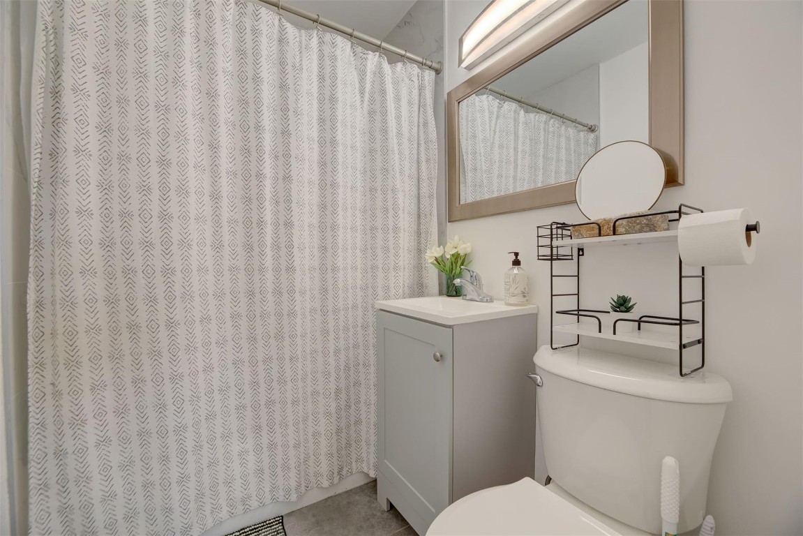 2714 NE 13TH TERRACE