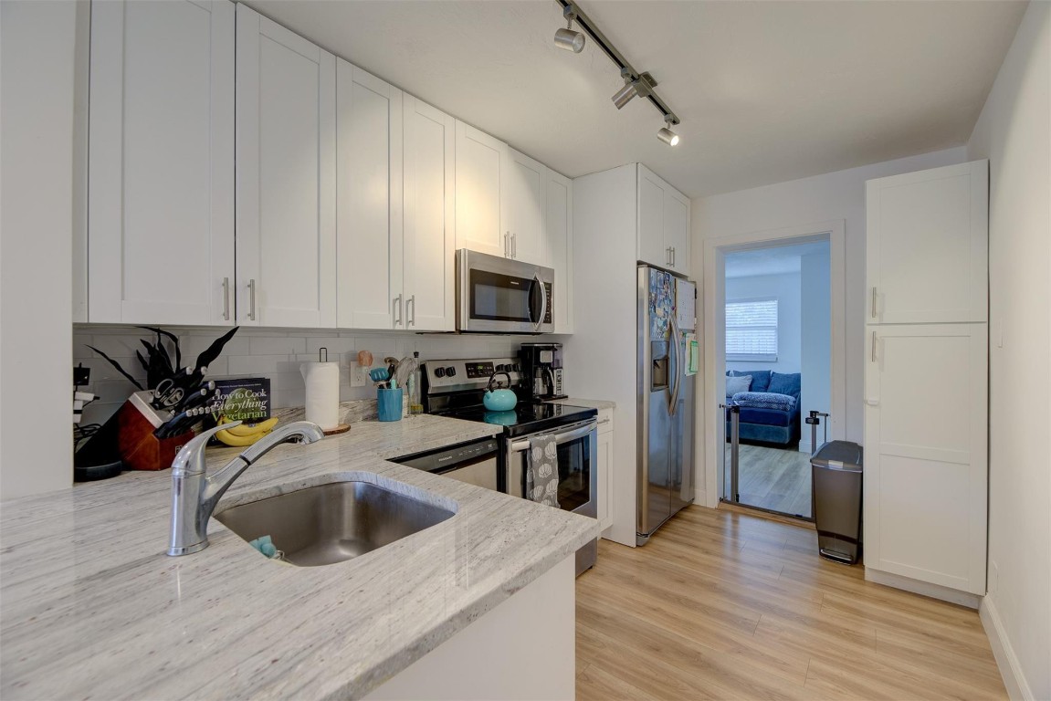 2714 NE 13TH TERRACE