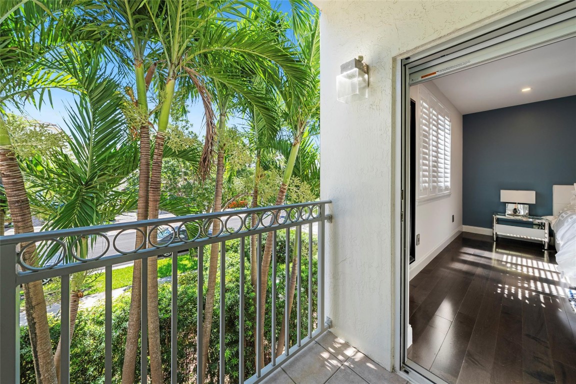 217 Hendricks Isle 201