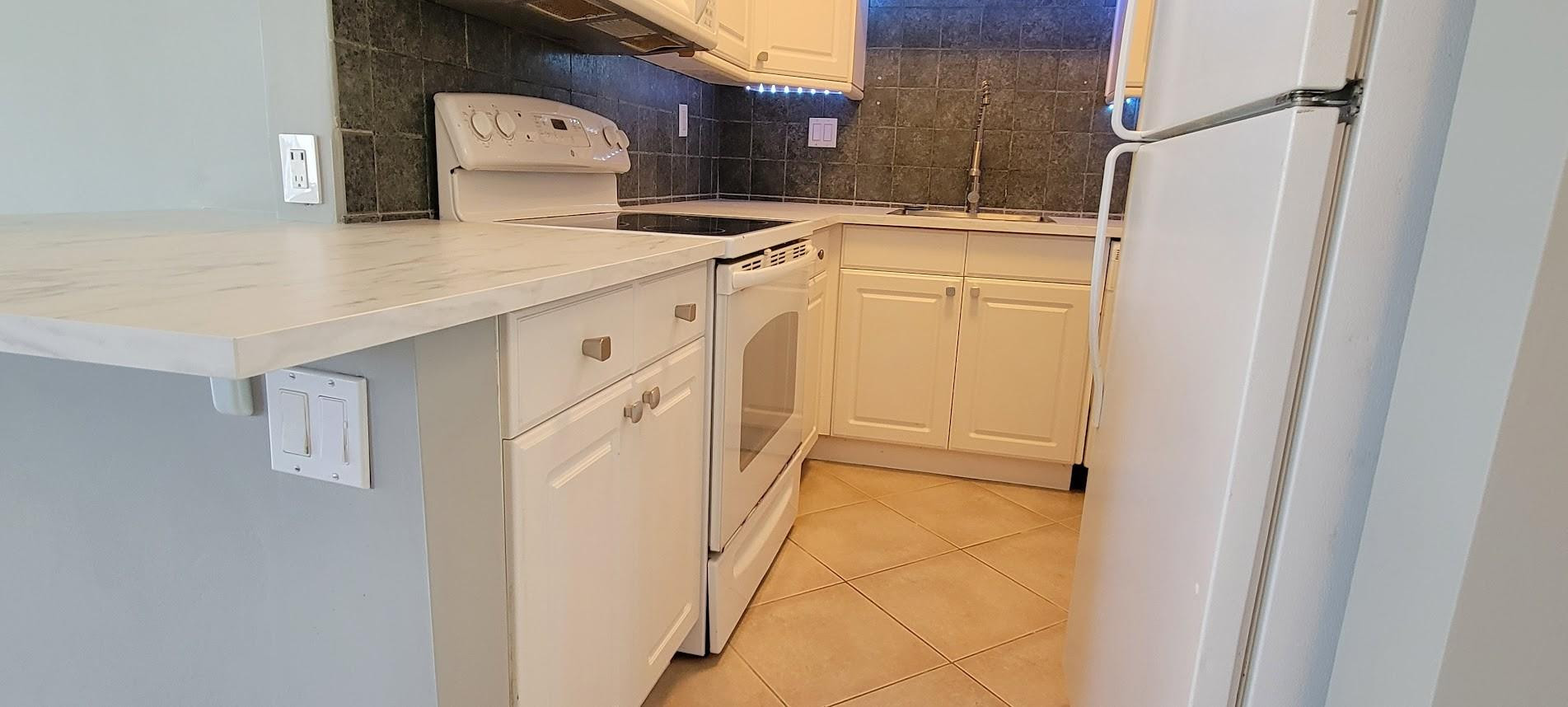 3000 NE 16th Ave 402