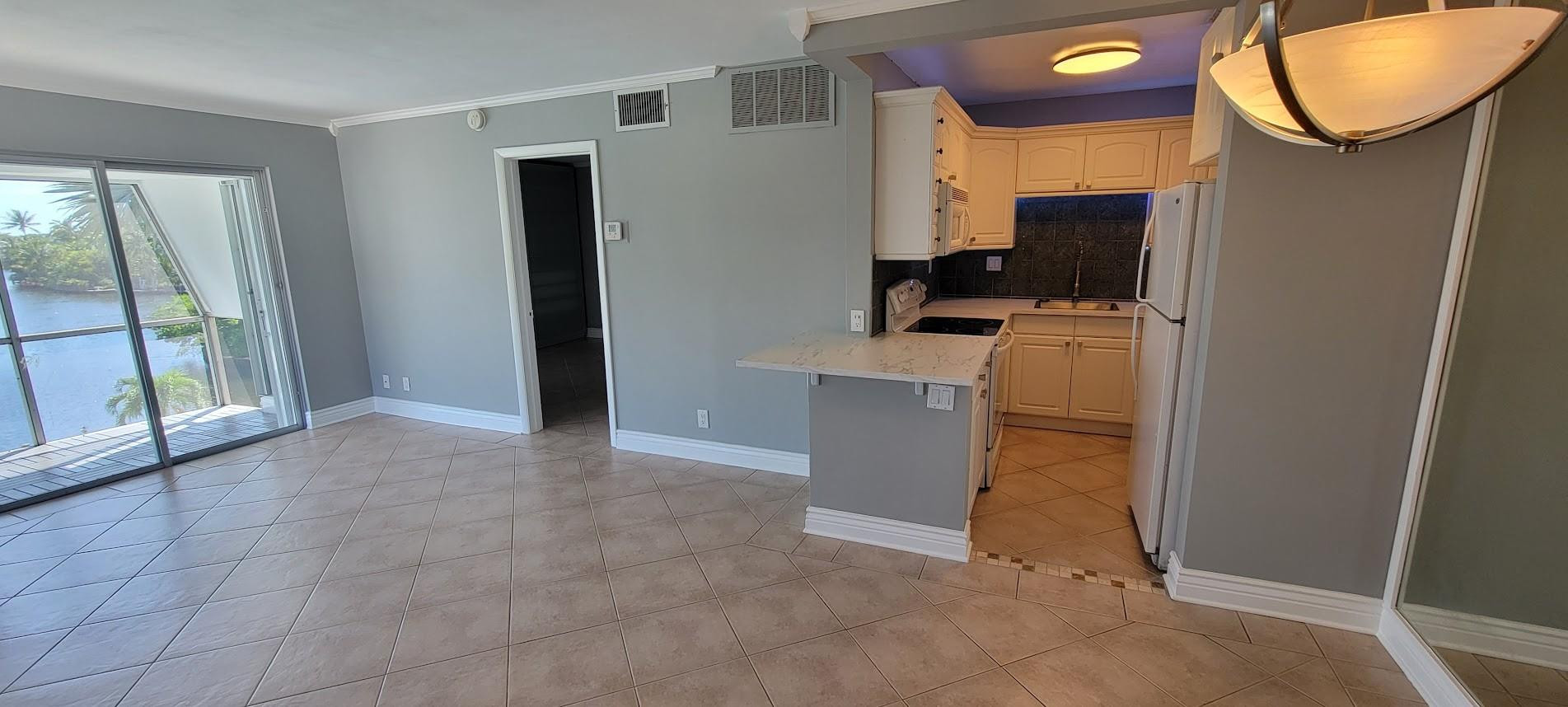 3000 NE 16th Ave 402