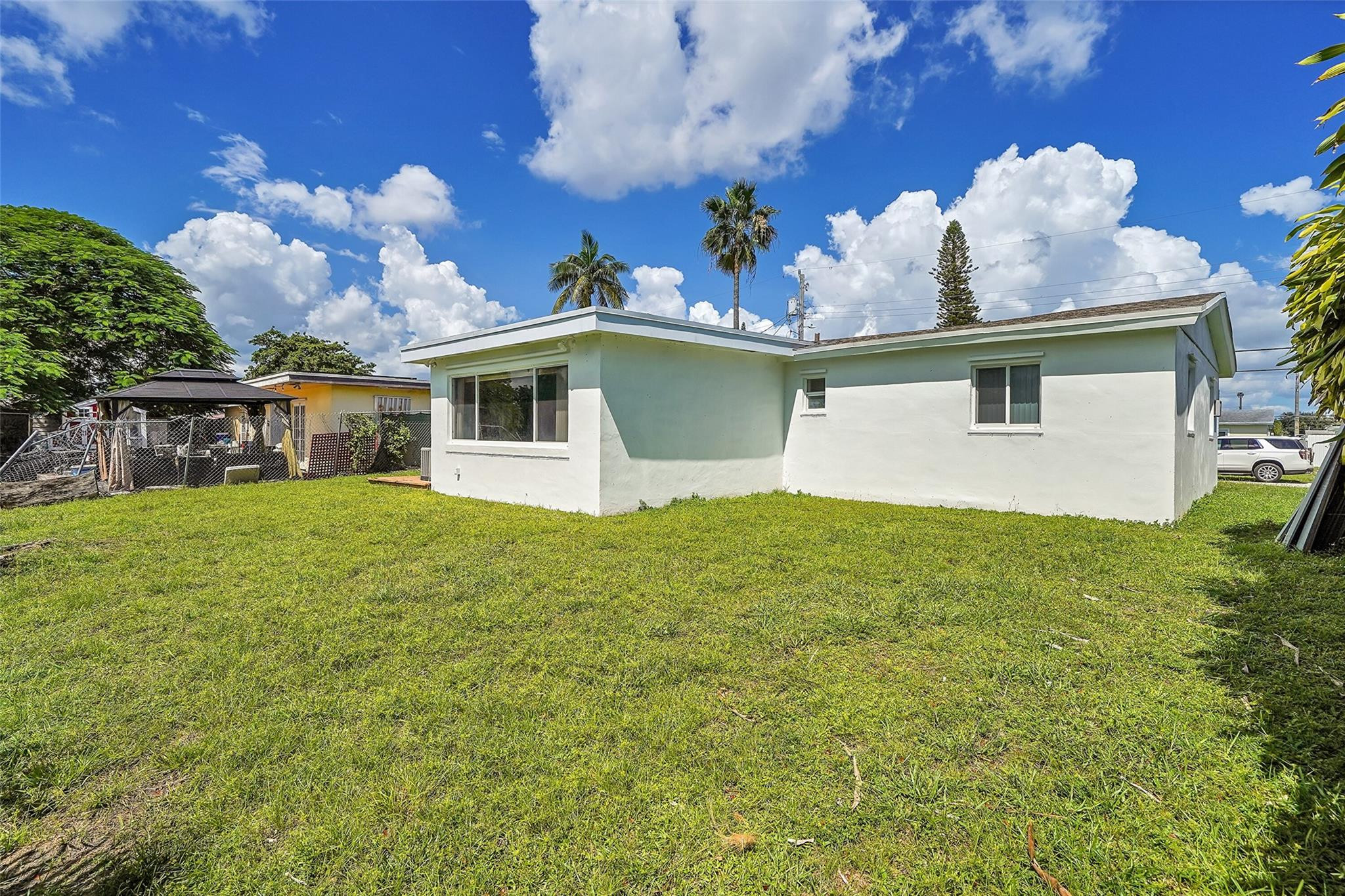 4248 SW 49th St