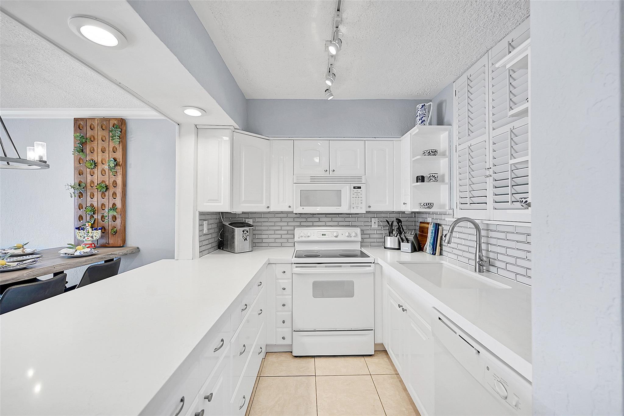 1790 E Las Olas Blvd 33