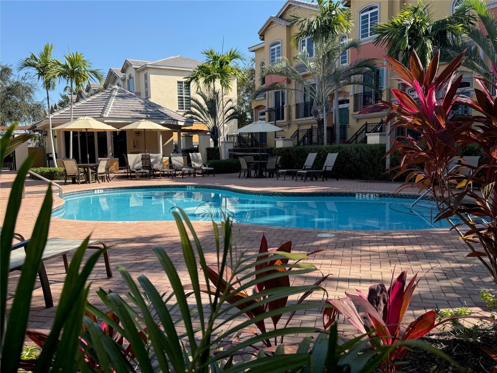 3952 Coral Heights Way