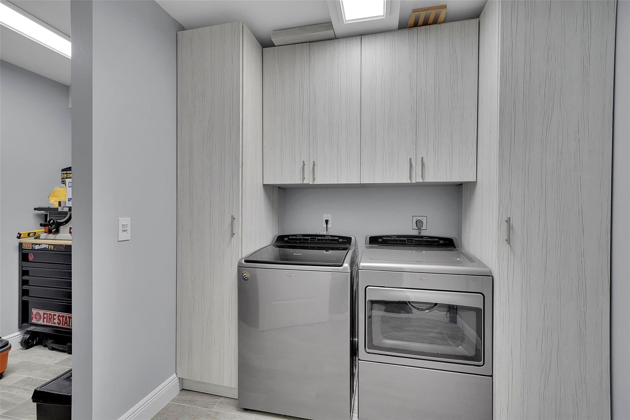 1502 Whitehall Dr 101