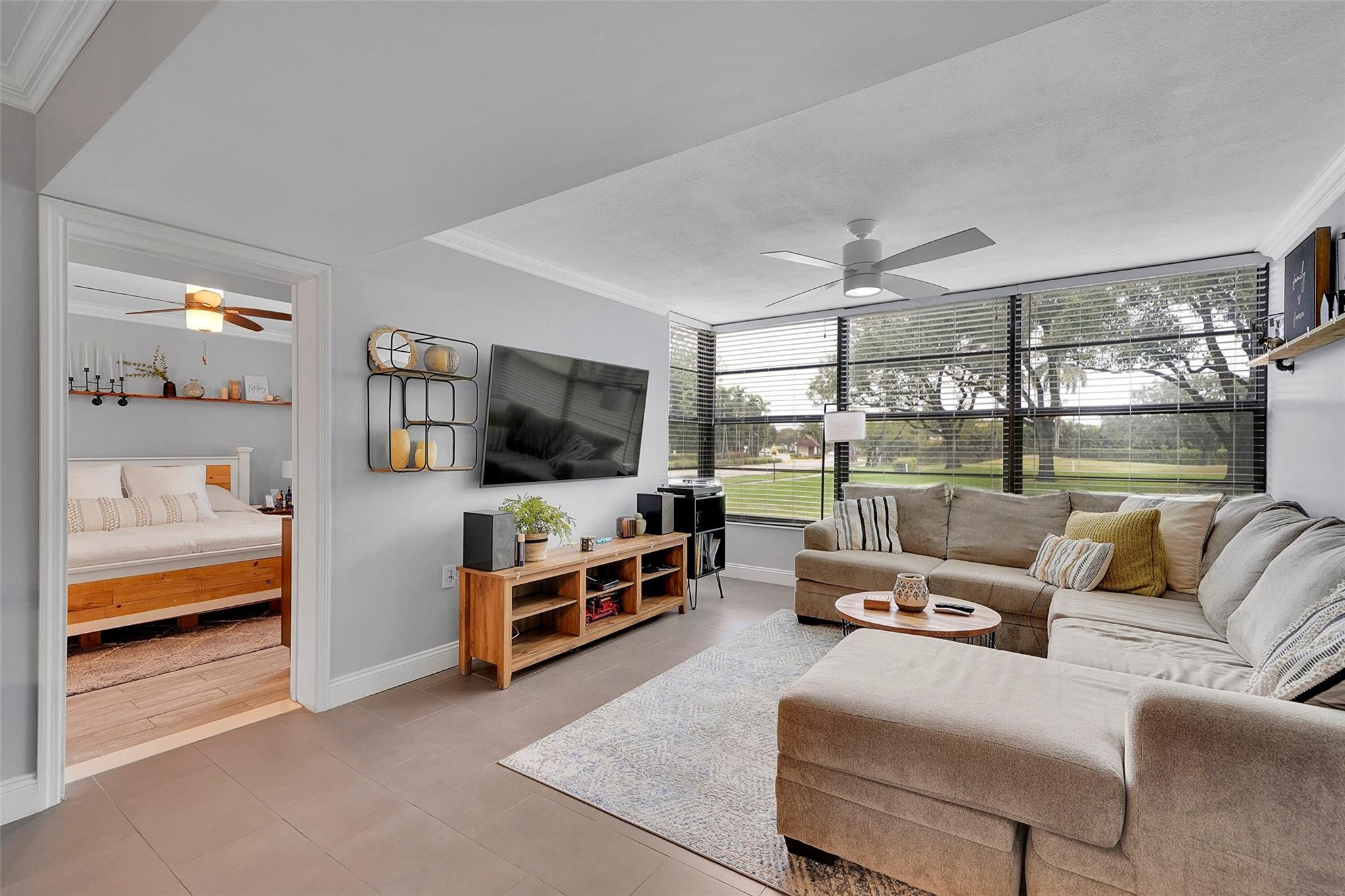 1502 Whitehall Dr 101