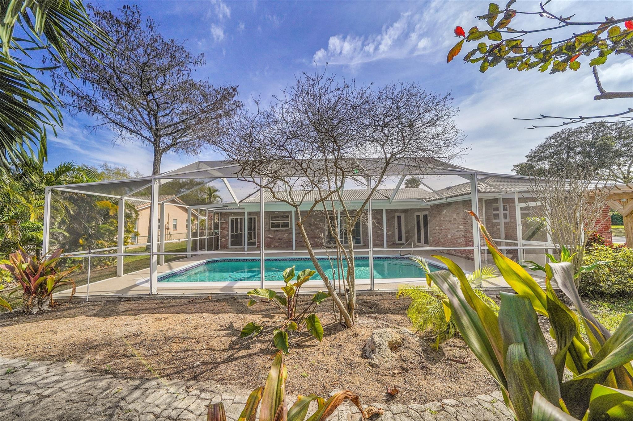 736 Ramblewood Dr