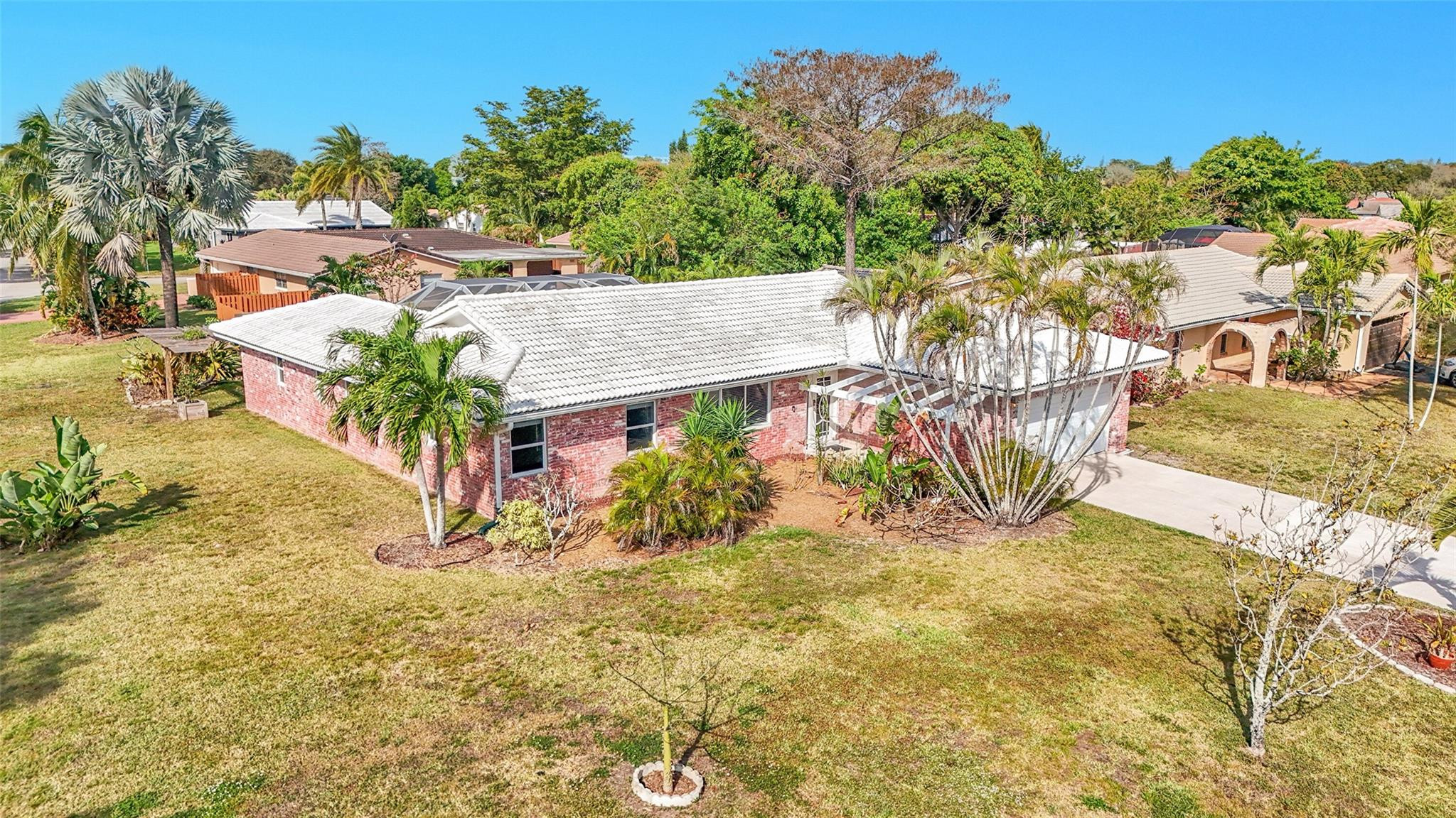 736 Ramblewood Dr