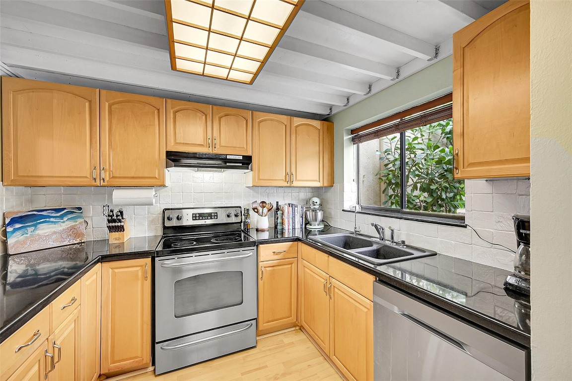 2956 NW 69th Ct 2956