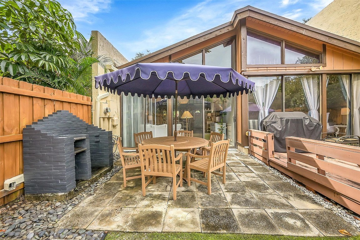 2956 NW 69th Ct 2956