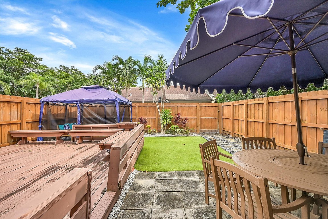 2956 NW 69th Ct 2956