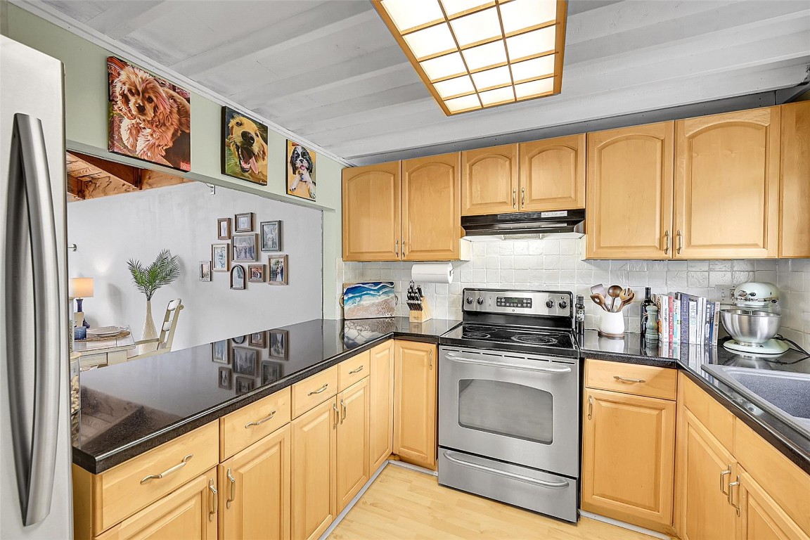 2956 NW 69th Ct 2956