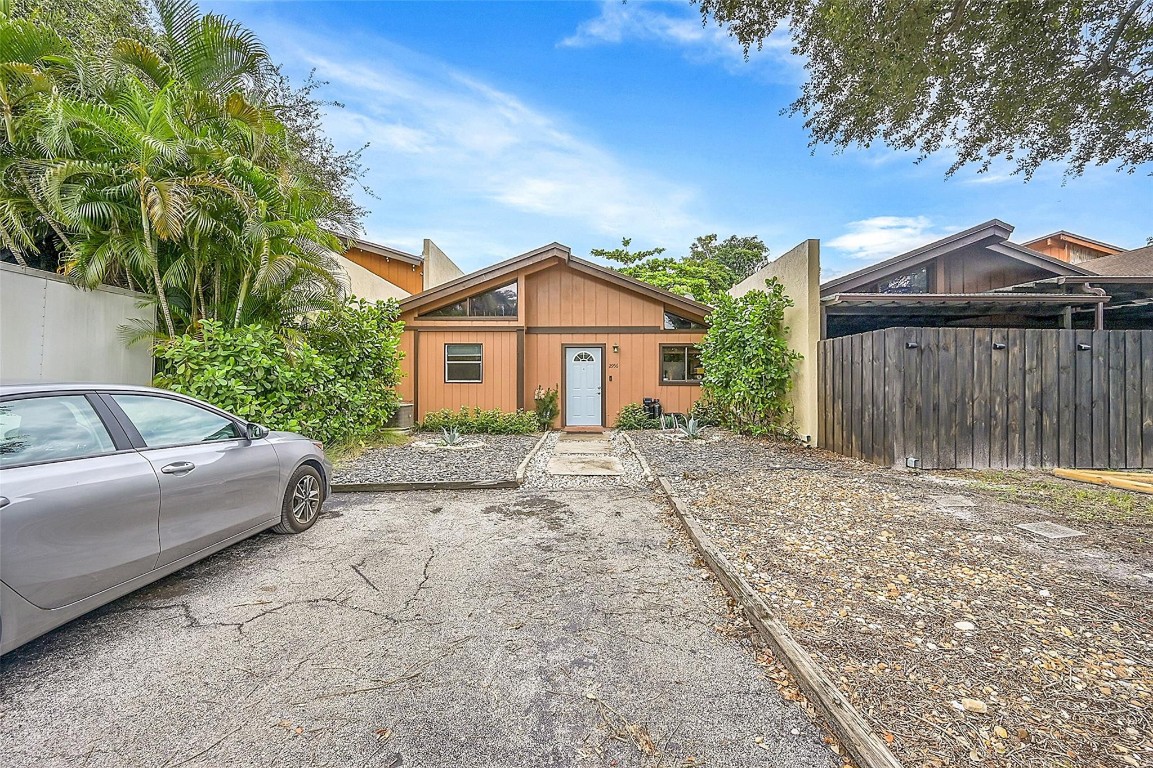 2956 NW 69th Ct 2956