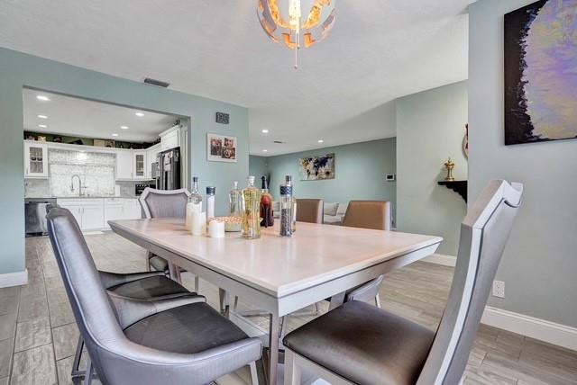 11200 NW 36th St