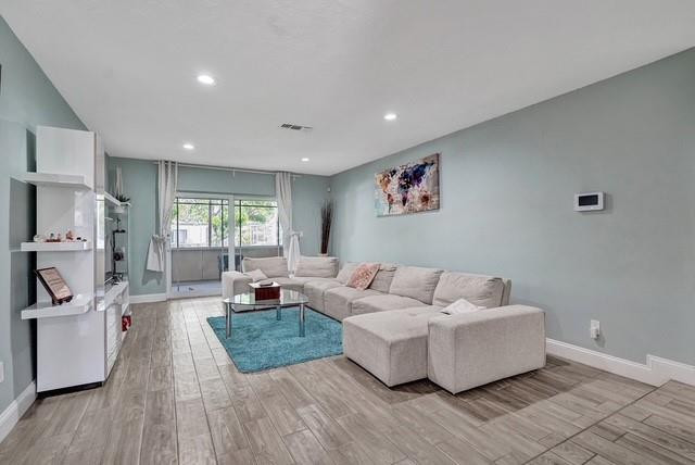 11200 NW 36th St