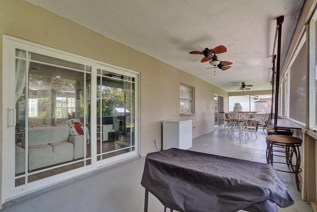 11200 NW 36th St