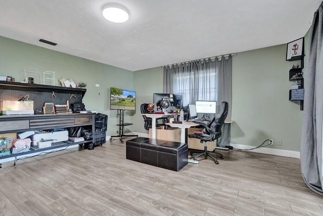 11200 NW 36th St