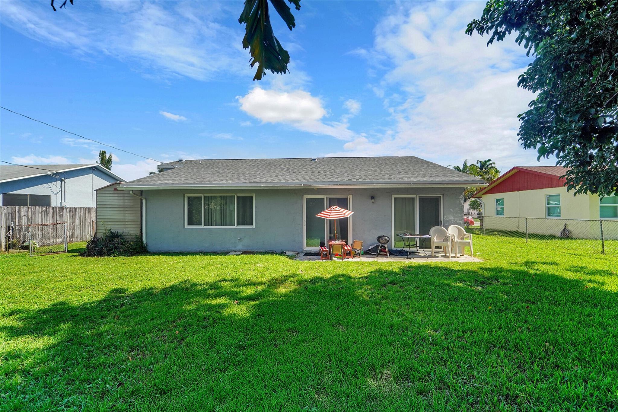 8350 NW 46th St