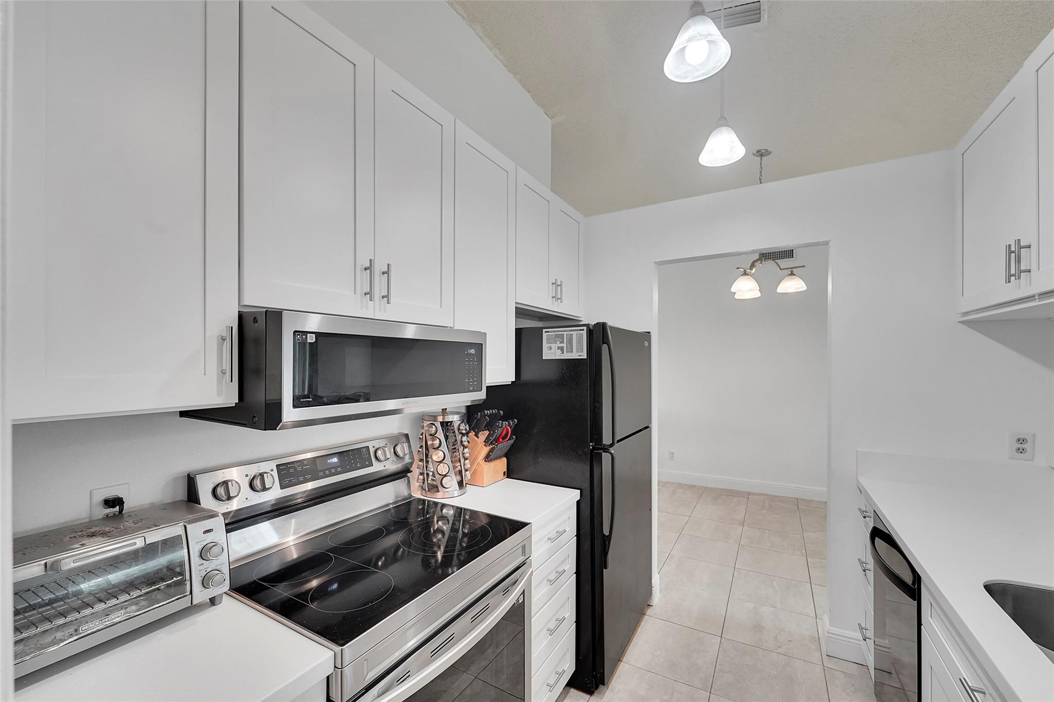 8350 NW 46th St