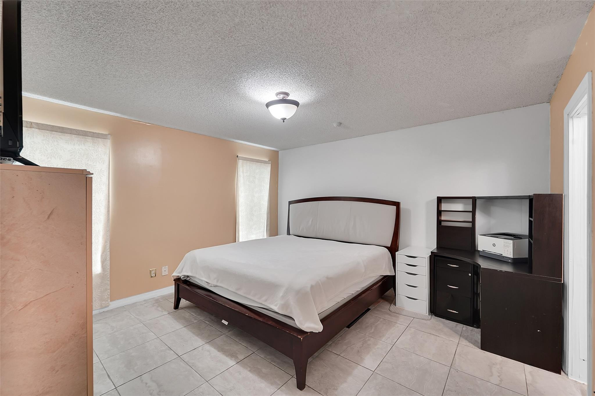 8350 NW 46th St