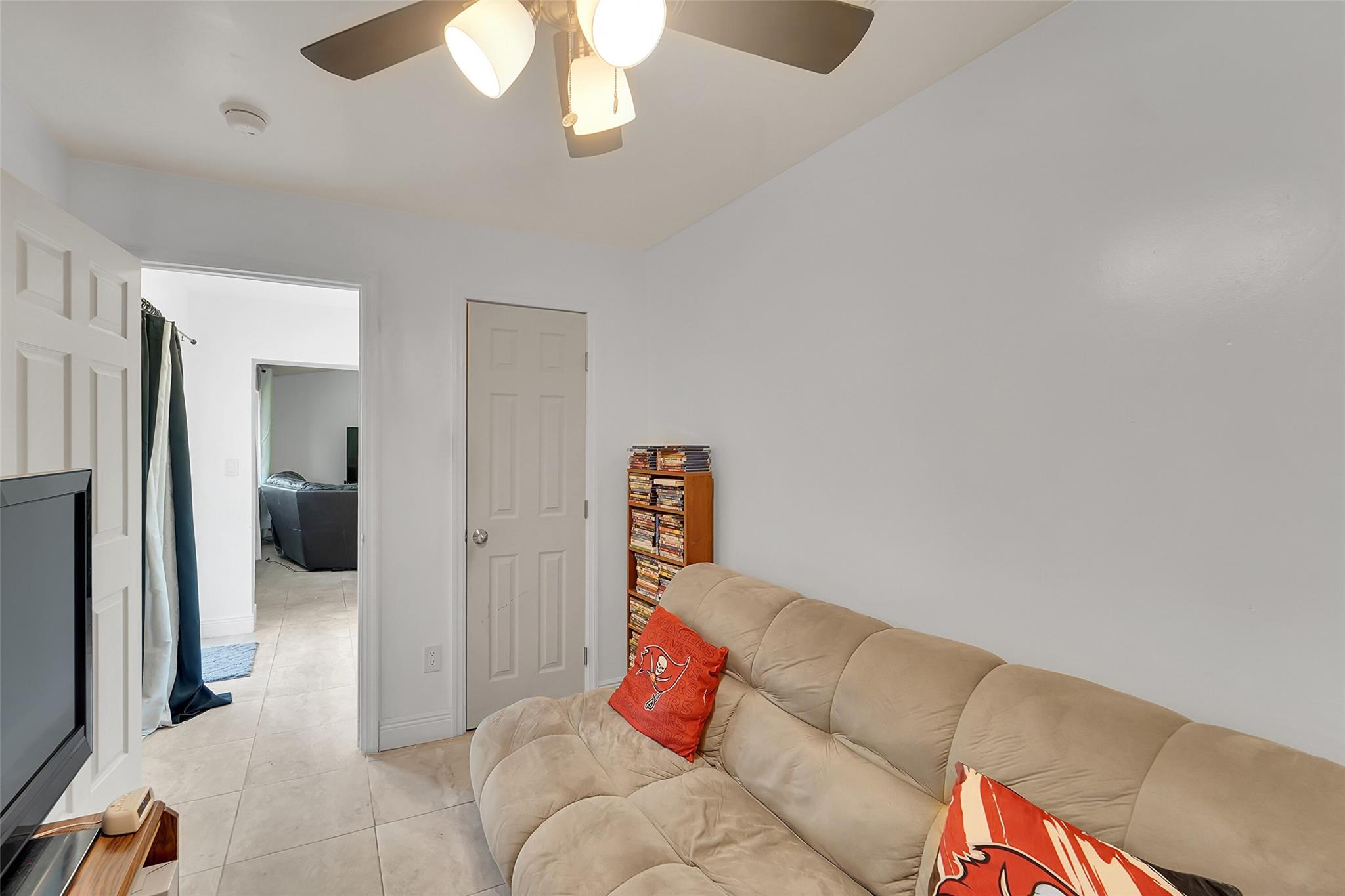 8350 NW 46th St