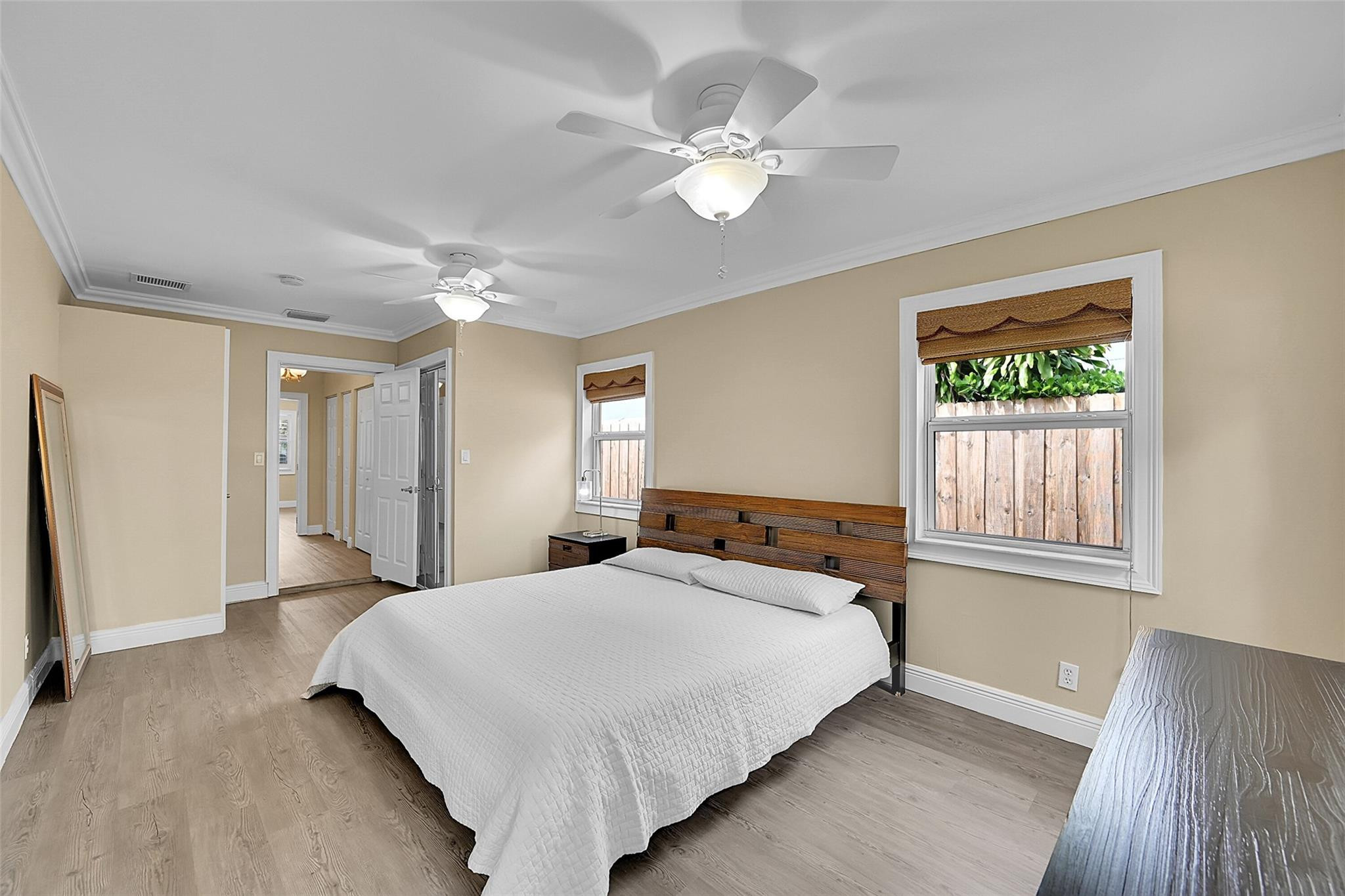 351 NE 42nd Ct