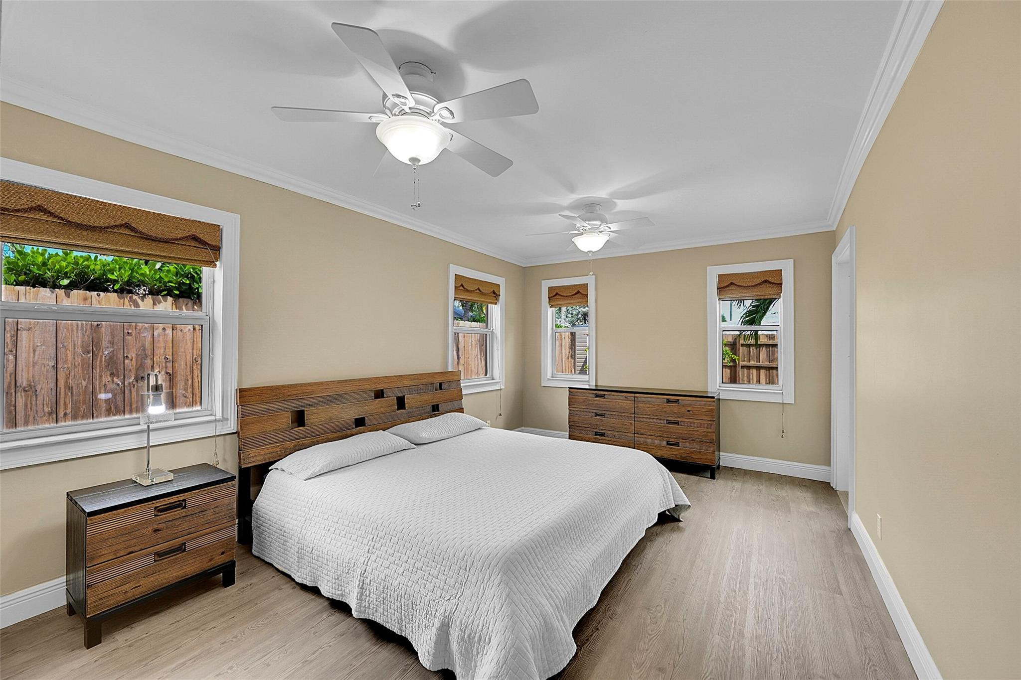 351 NE 42nd Ct