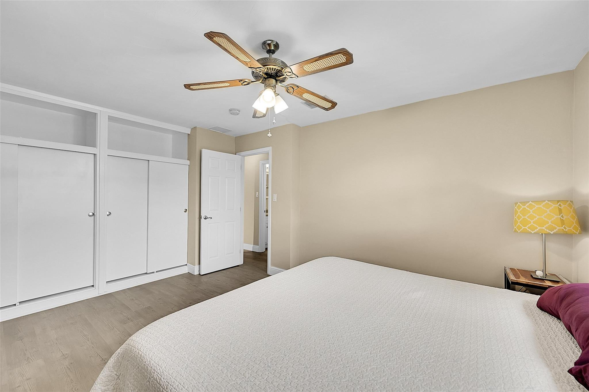 351 NE 42nd Ct