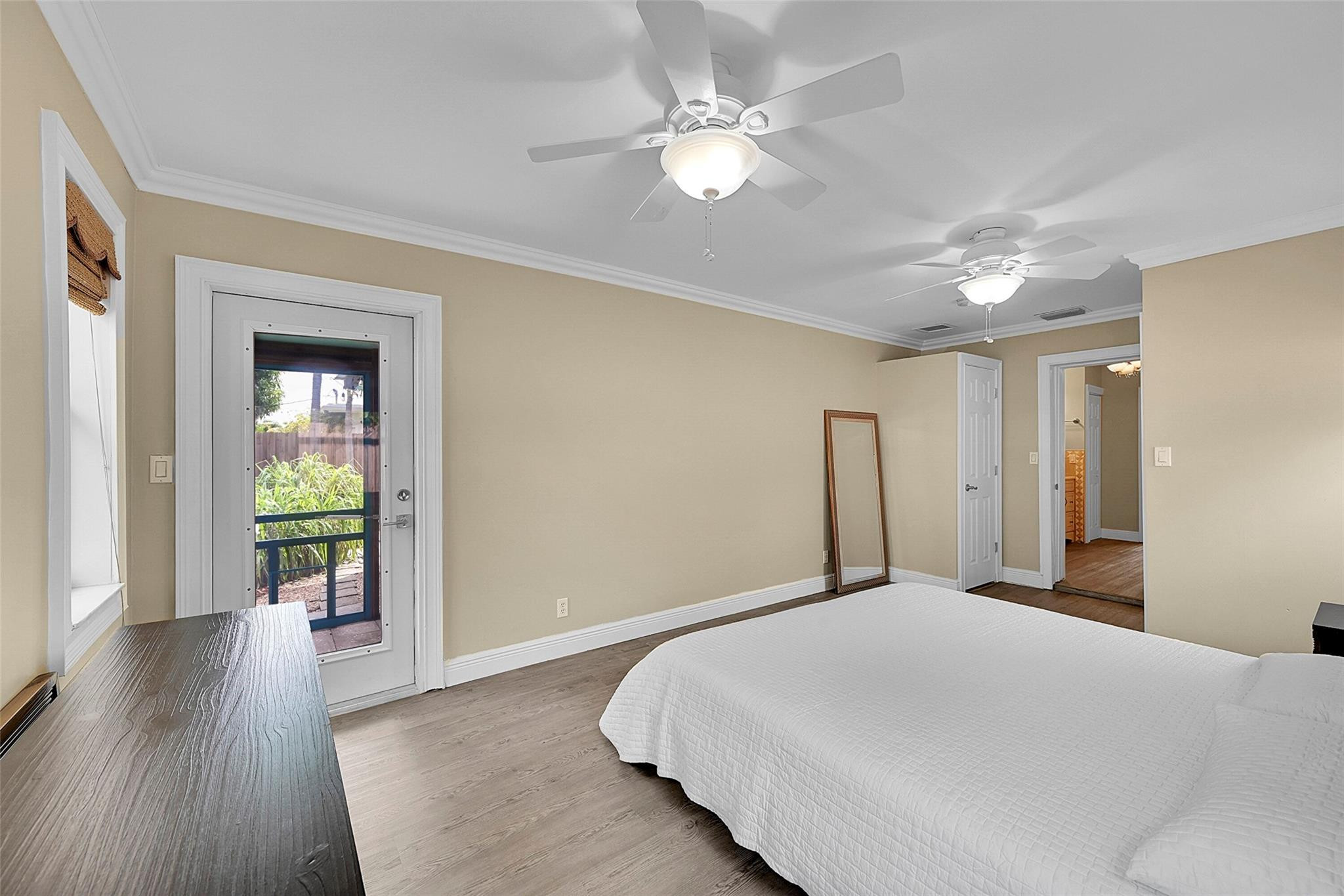 351 NE 42nd Ct