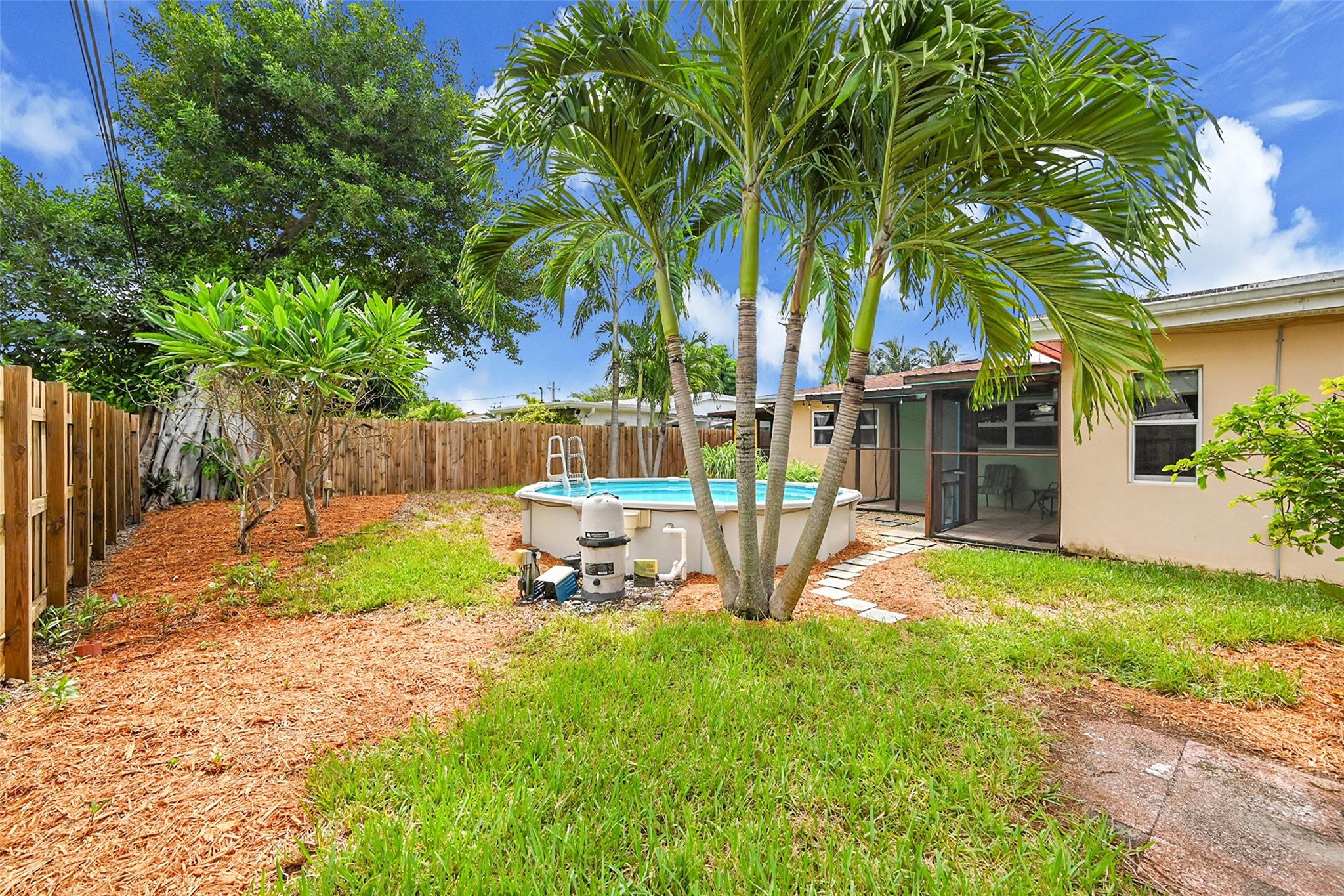 351 NE 42nd Ct