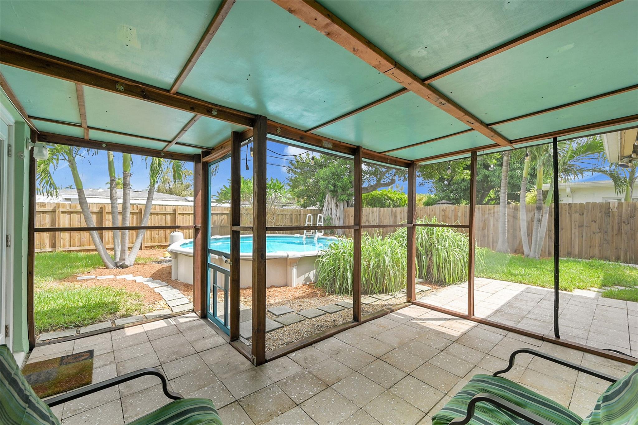 351 NE 42nd Ct