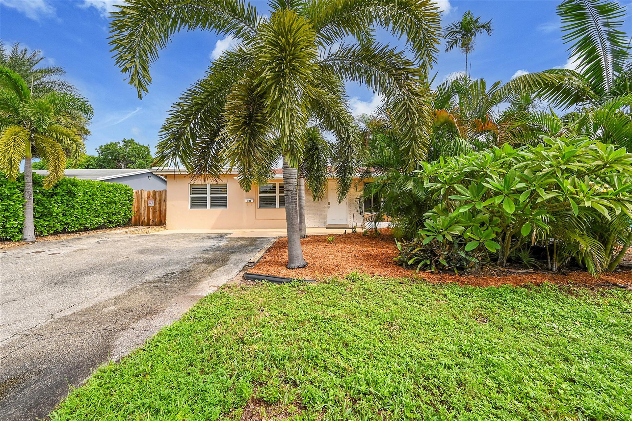 351 NE 42nd Ct