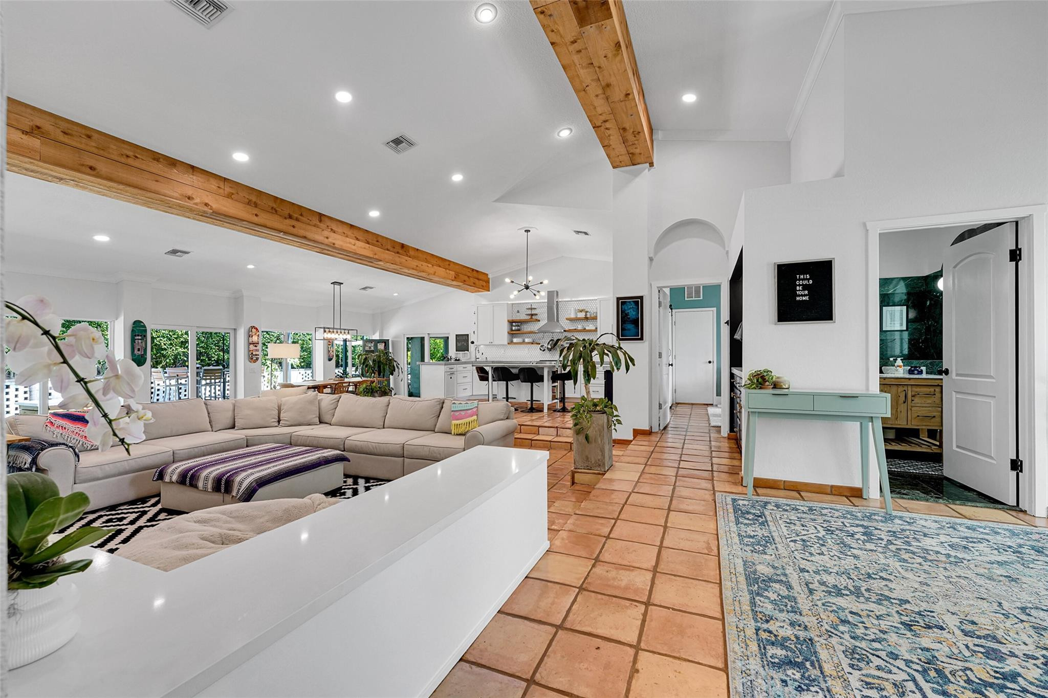 2739 Oak Tree Ln