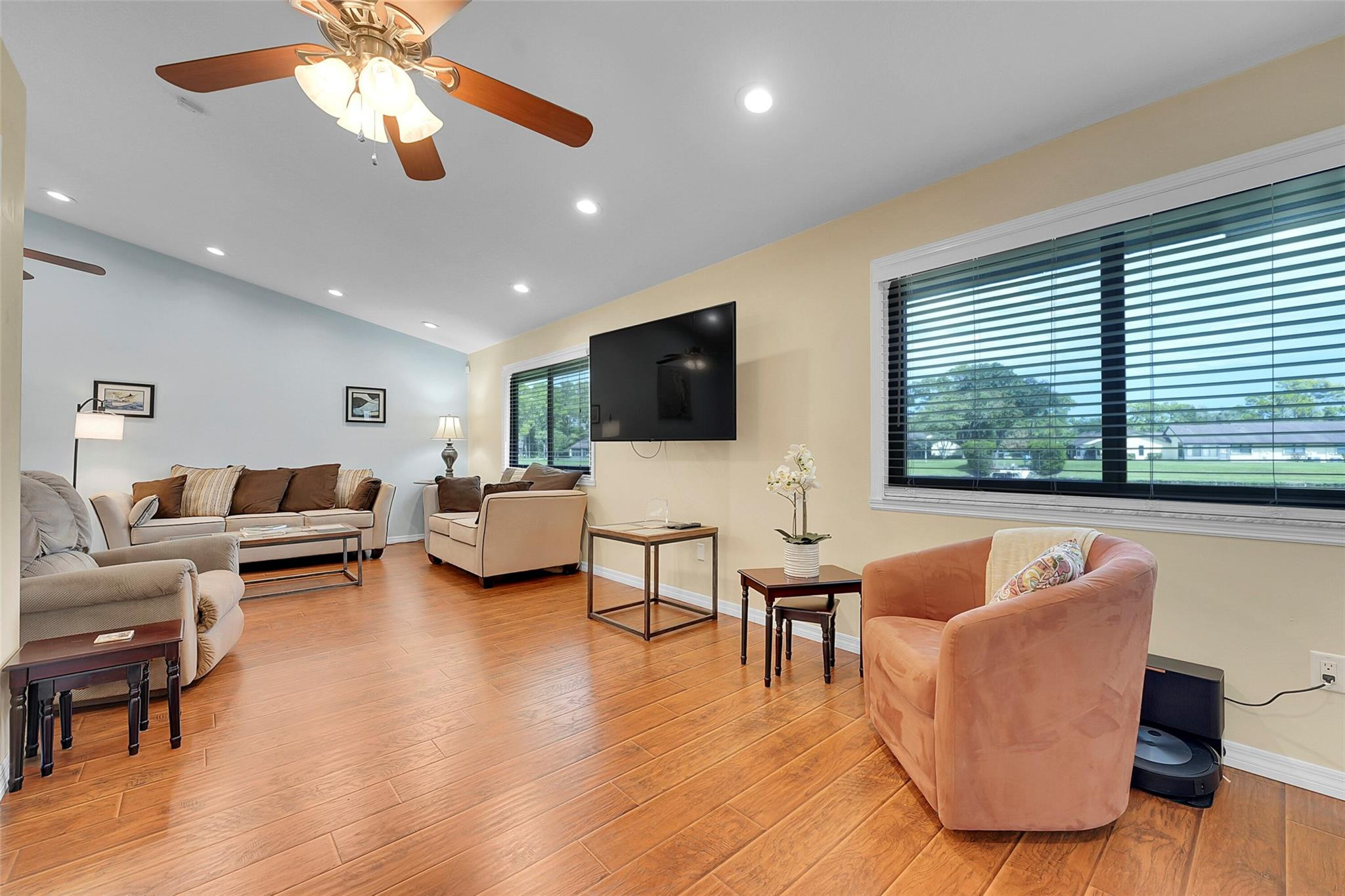 468 Long Bow Ct 468