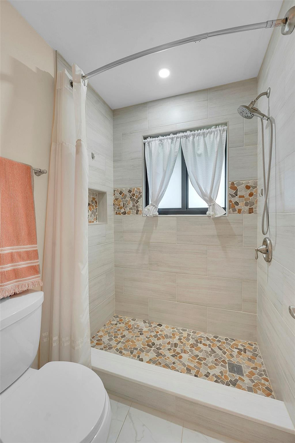 468 Long Bow Ct 468