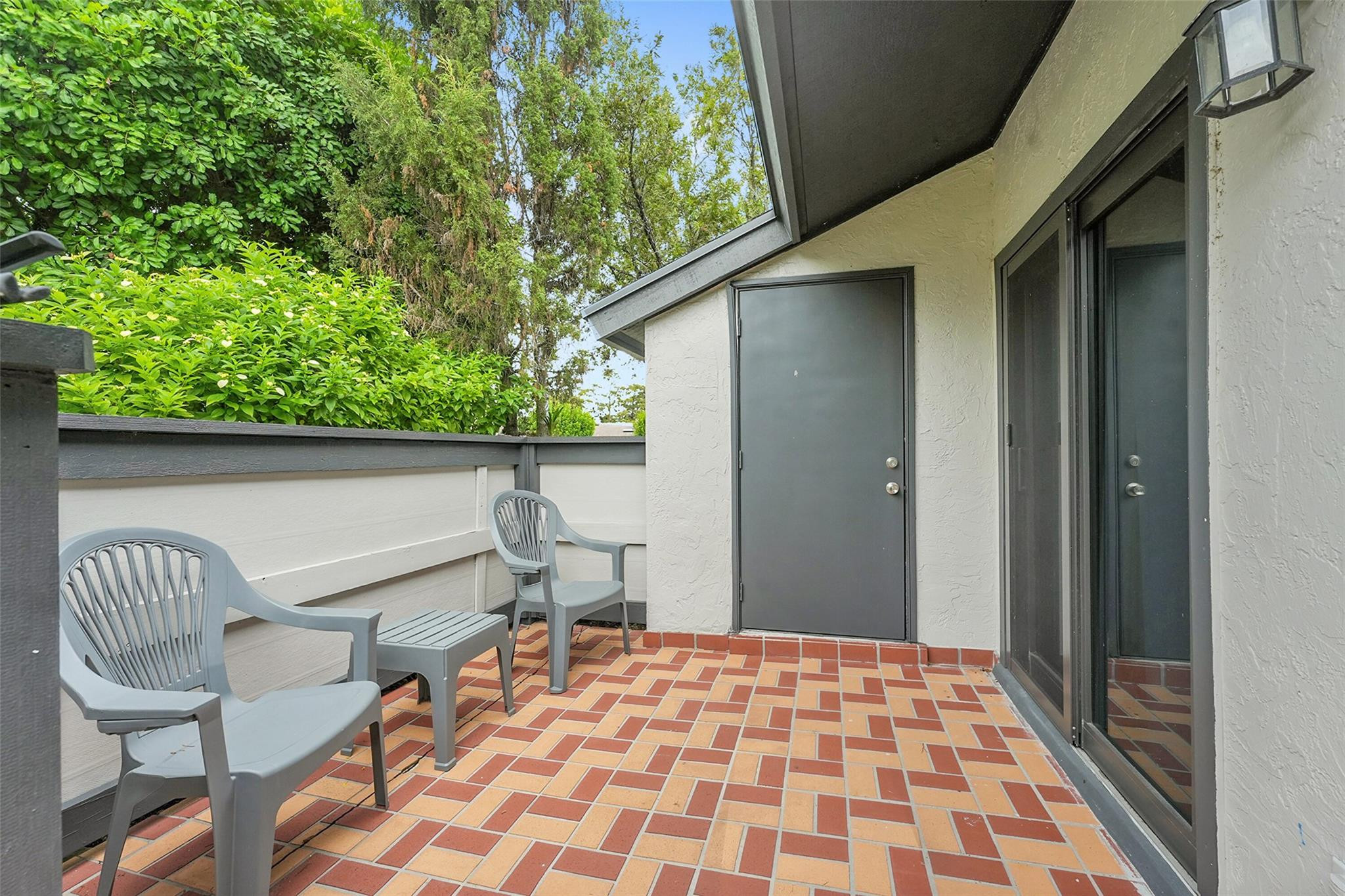 468 Long Bow Ct 468