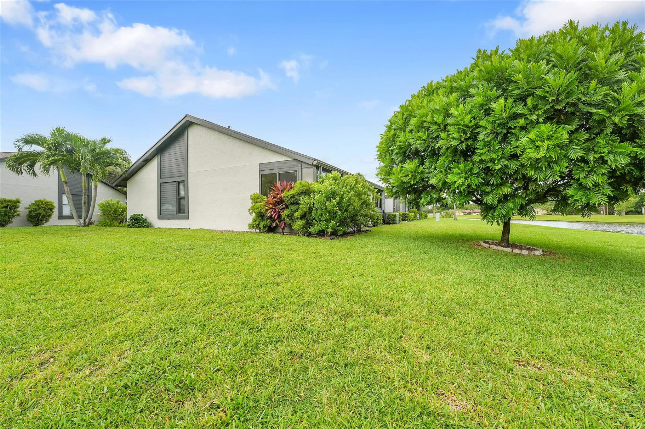 468 Long Bow Ct 468