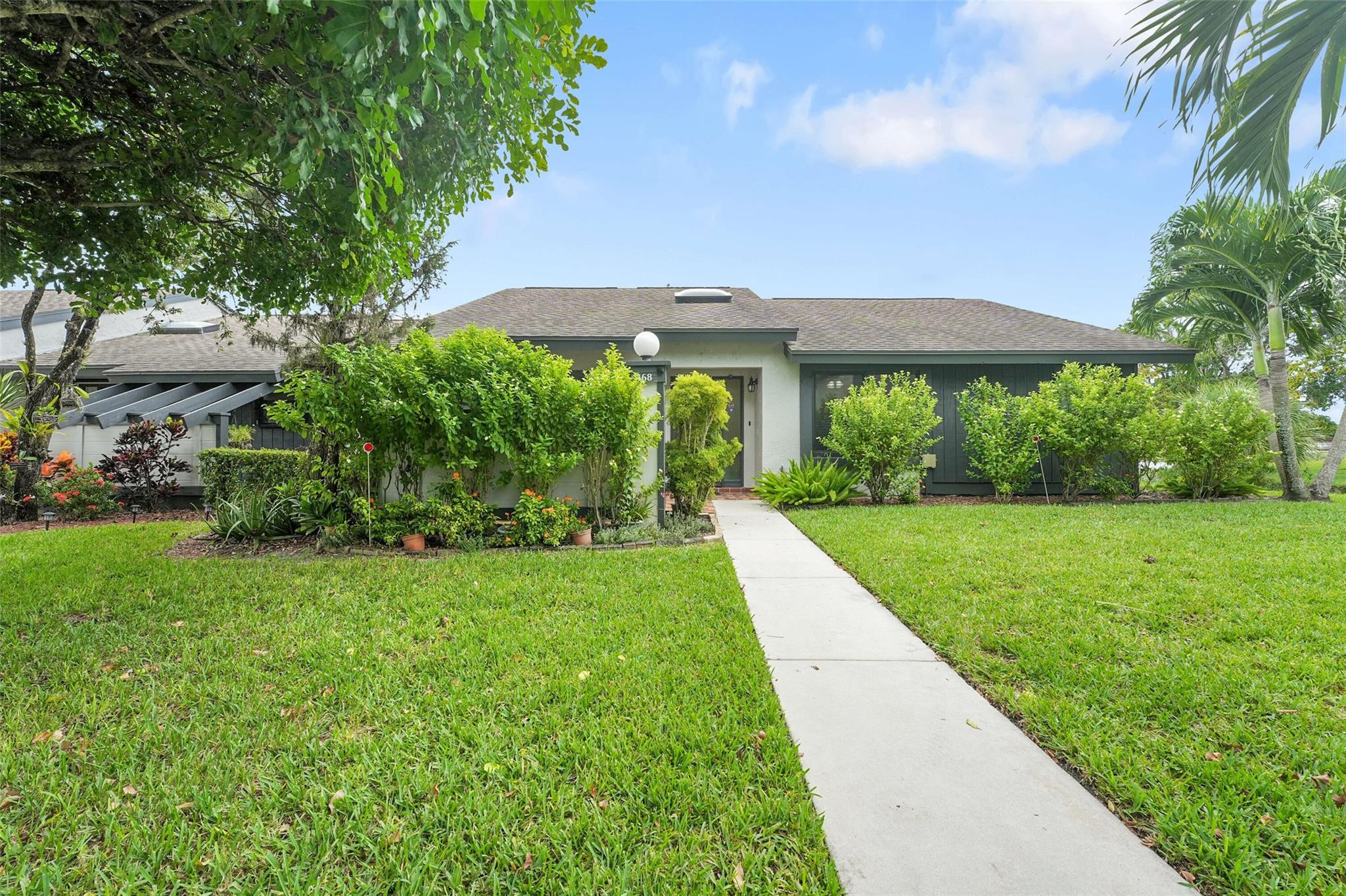 468 Long Bow Ct 468