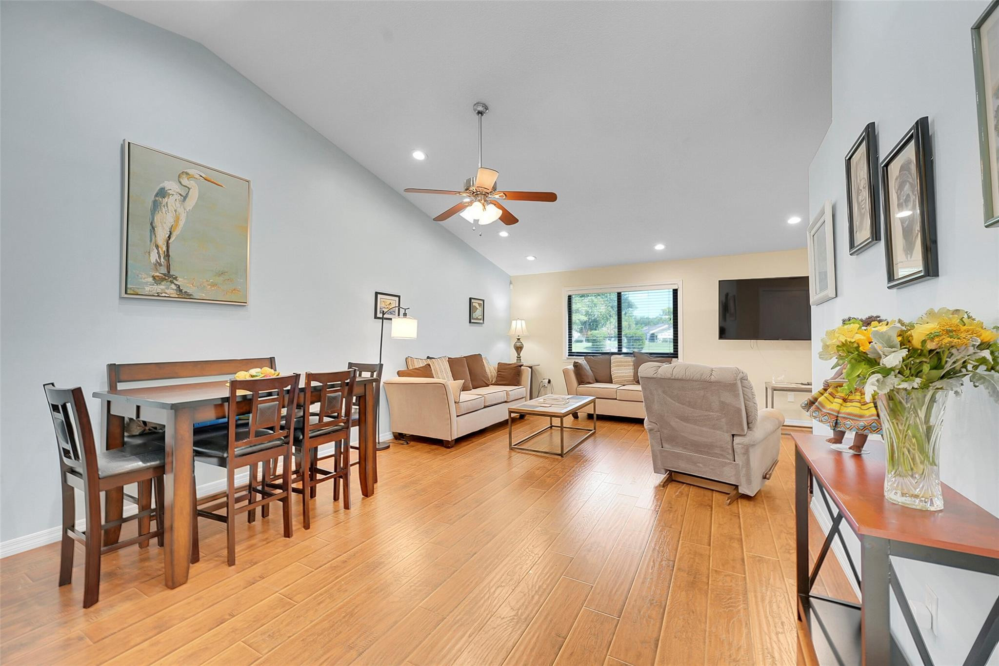468 Long Bow Ct 468
