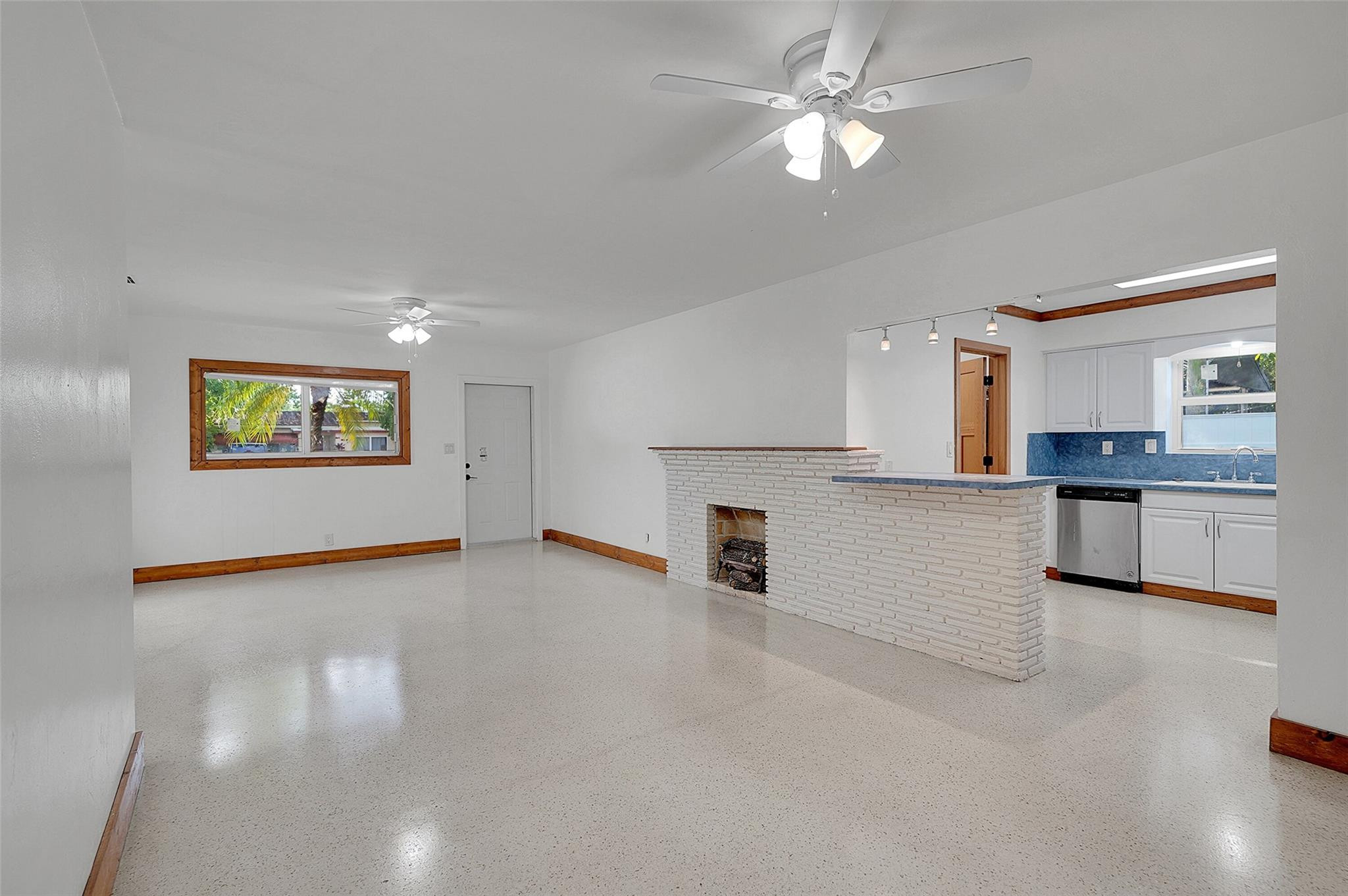 29 SE 8th St