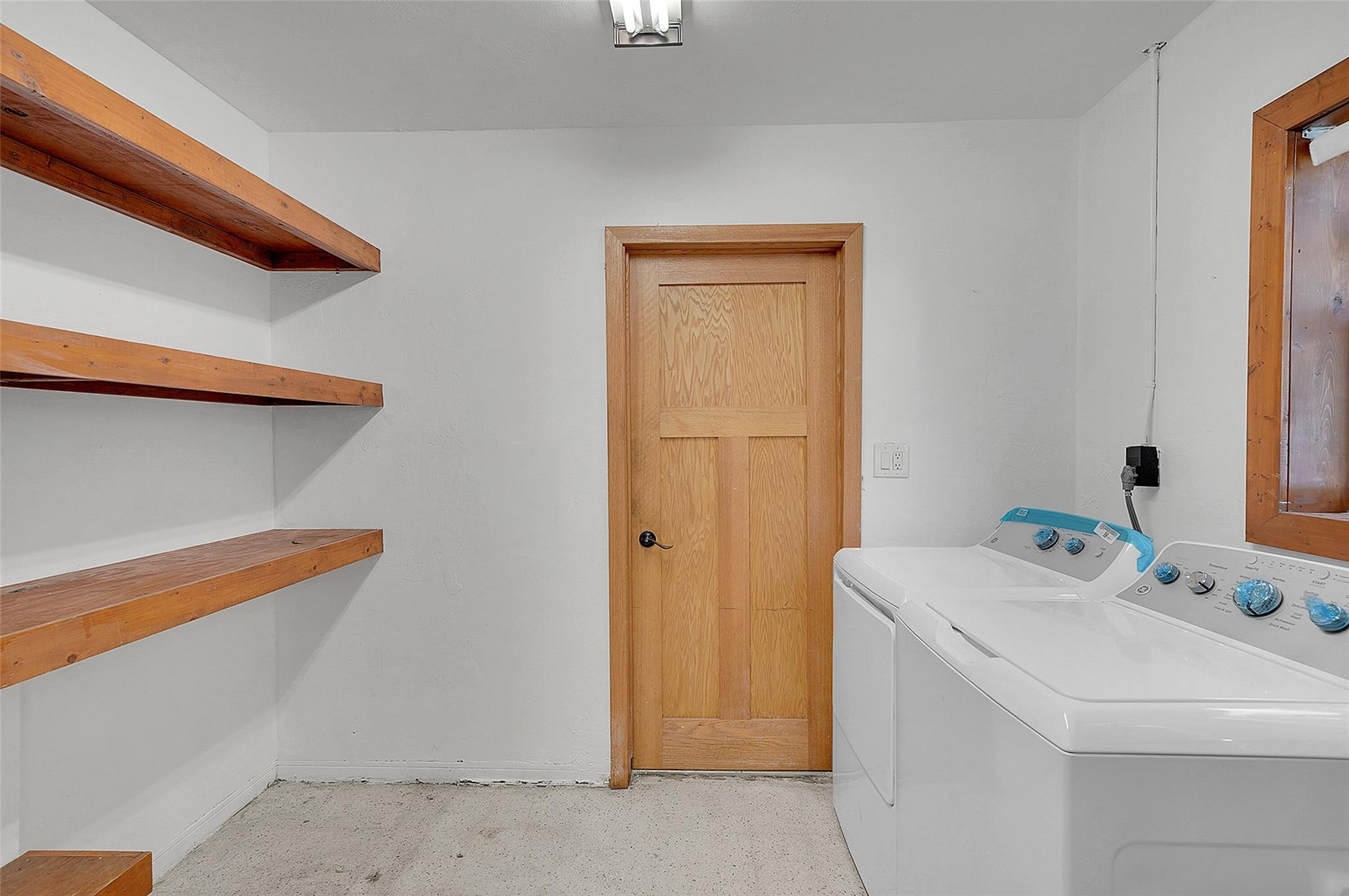 29 SE 8th St